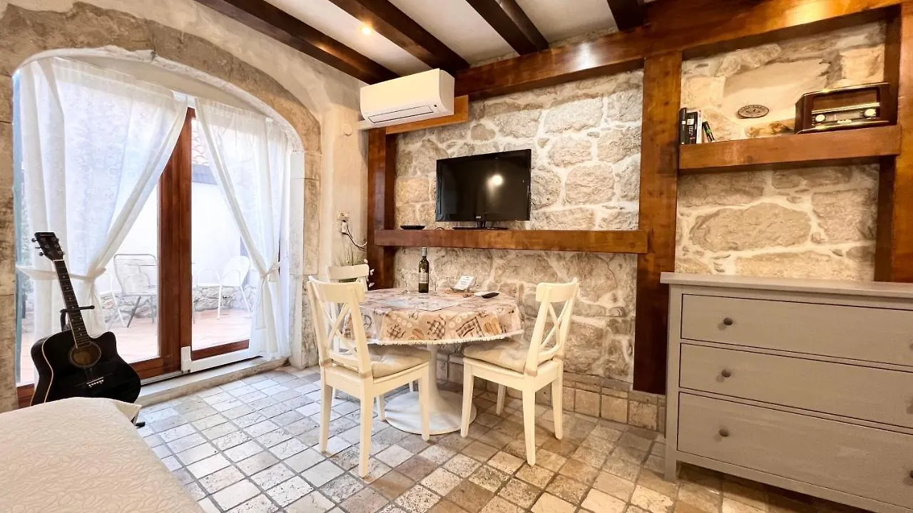 Πανσιόν Guesthouse F Σπλιτ