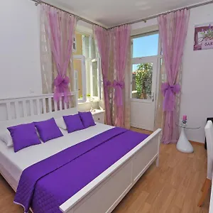 Luxury Nirvana Gasthuis