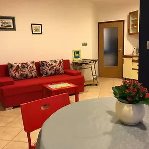 Center - Near The Central Bus Station Apartman Pula