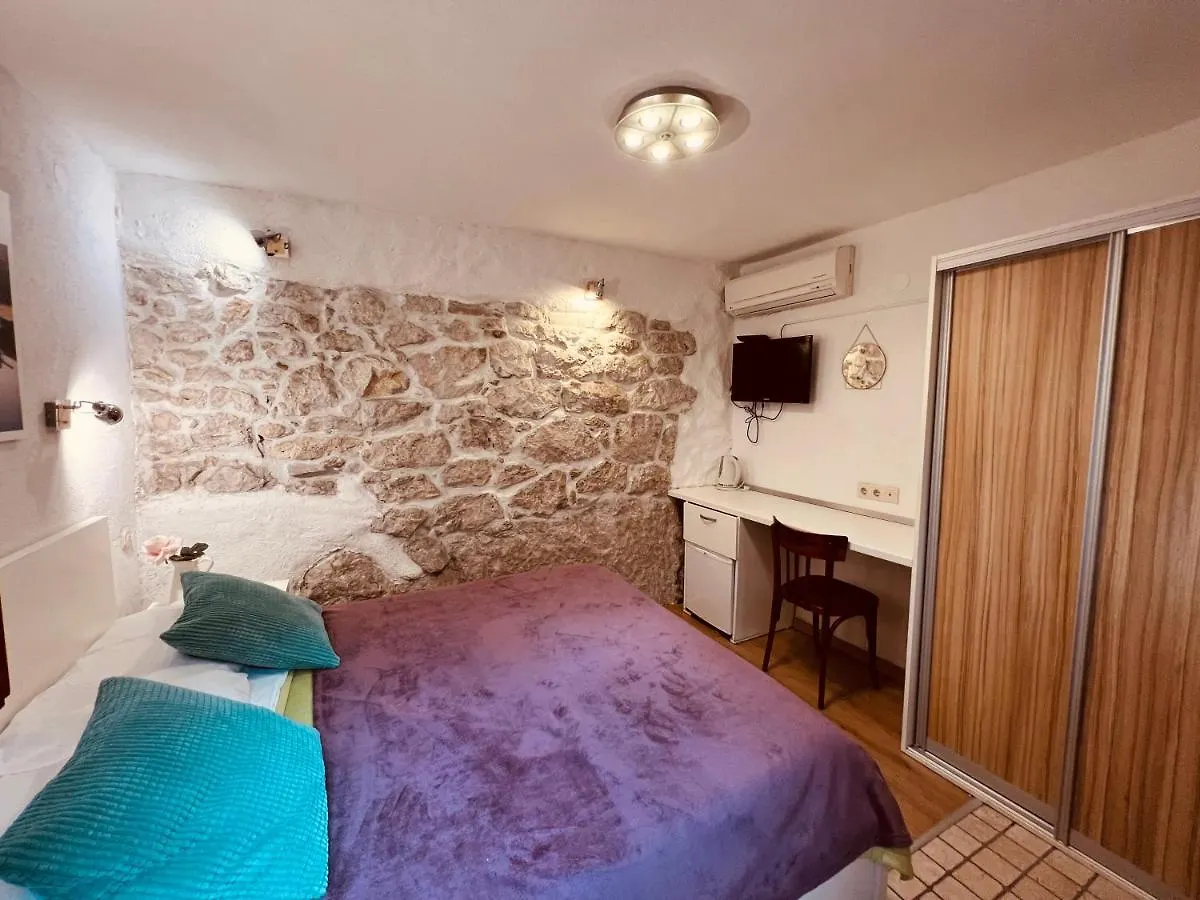 Guesthouse F Split Gasthuis