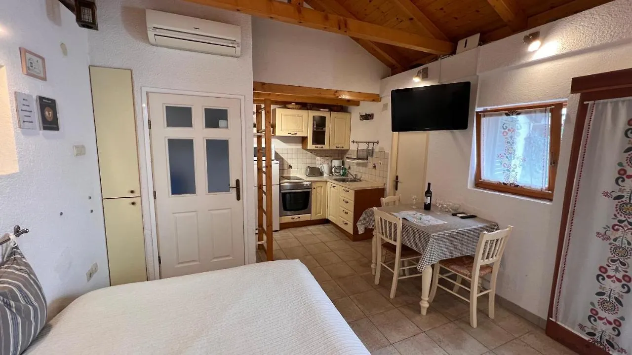 Gasthuis Guesthouse F Split