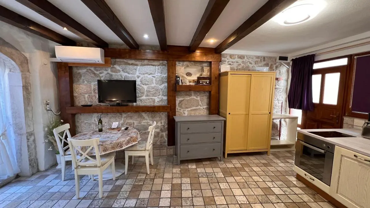 Guesthouse F Split Gasthuis