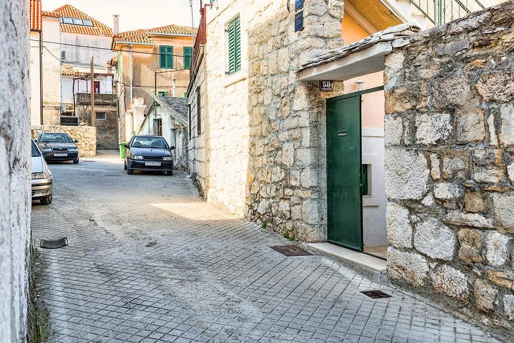 Guesthouse F Split Gasthuis